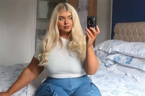 Plus Size Model Tells Fans To Love Themselves As She Exposes Curves In