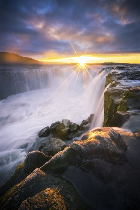 Sunrise Breaks Over Selfoss Iceland Oc 1500x900 Greatusername