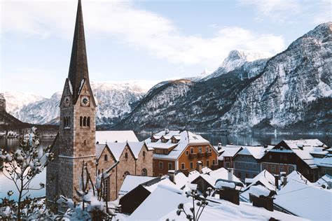 A Winter Fairytale In Hallstatt Austria Find Us Lost