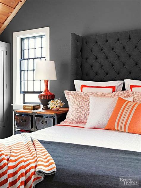 What should i put on my gray bed? 22 Charcoal Grey Bedrooms - MessageNote