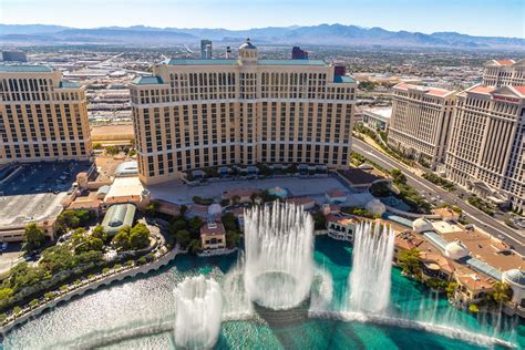 Bellagio Fountain In Las Vegas Description Of The Water Show Bellagio