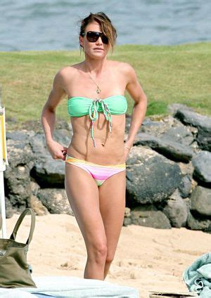 Whether you choose to rock out solo, in a group class, or with a starmaker trainer, we'll be here to help you out. Super HD Hollywood Abs: 10 Celebrity 6-packs | Fitness ...