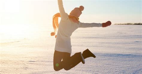 10 Ways To Beat The Winter Blues When Youre Single Worthy