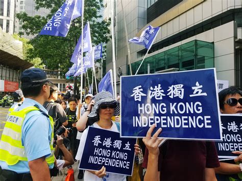 hundreds protest over hong kong s move to ban separatist political party tvts