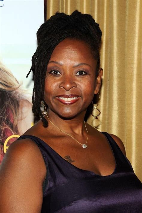 Robin Quivers Is Worth $45 Million: Here's How She Made Her Money ...