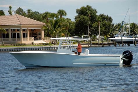 Builders all around the world are installing seakeeper! Bonadeo 34' - Applied Concepts Unleashed Yacht Design