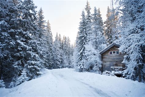22 Places That Look Even More Magical Covered In Snow Beautiful Places Winter Scenes Places