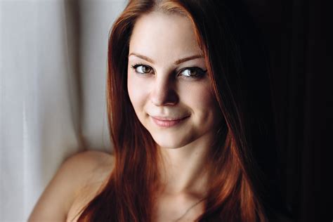 Women Face Redhead Smiling Women Indoors Looking At Viewer Model Long Hair Portrait