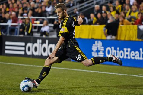 Robbie Rogers A Us Soccer Player Reveals He Is Gay