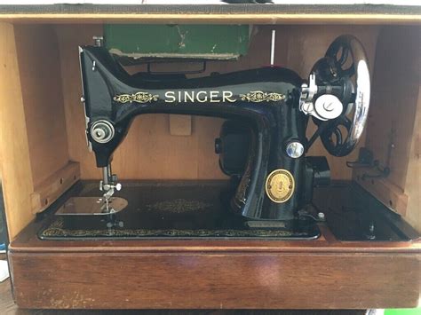 Vintage Singer Electric Sewing Machine Collectors Item Must Be Seen