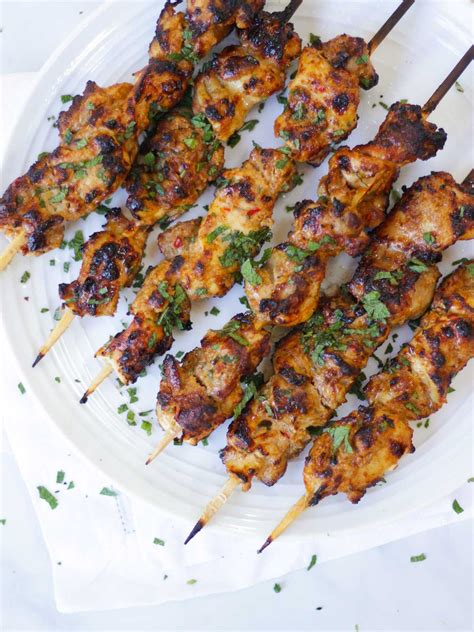 Easy And Delicious Chicken Kebabs This Recipe Includes A Tasty Yoghurt