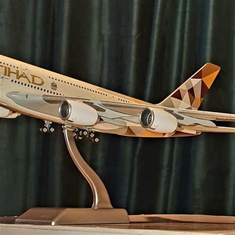Etihad Airways Airbus A380 1200 Scale Executive Model Metal For Sale