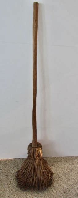 Wonderful 19th Century Tall Shaved Floor Broom Art Antiques Michigan