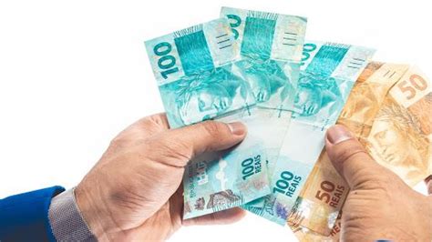 Según expertos, el salario mínimo legal vigente (smmlv) para 2021 aumentaría en un 3,5 por ciento, es decir, que quedará en 908.526 pesos y el subsidio de transporte o conectividad, teniendo en. Salário mínimo 2021: o que se sabe até agora? - Cnd Federal