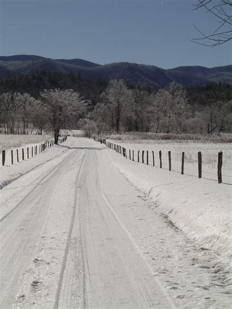 Hearthside Cabin Rentals Announces Top Three Things To Do In Cades Cove