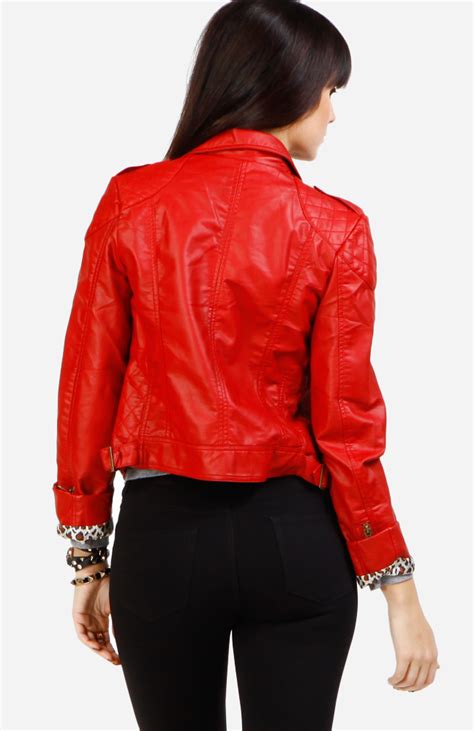 thriller faux leather jacket in red dailylook