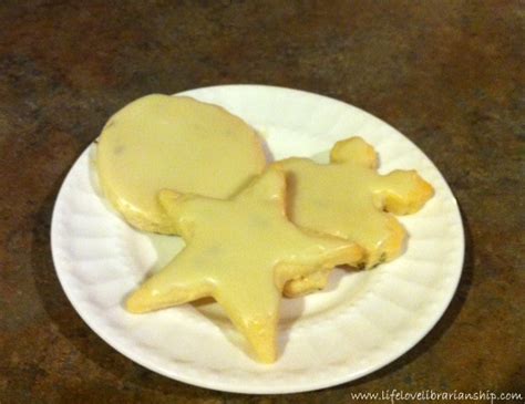 Quick and easy to prepare and delicious to enjoy! 12 Days of Christmas Cookies: Rosemary-Lemon Glazed Cookies