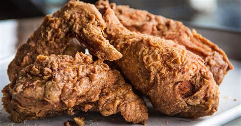 Restaurants that serves the best fried chicken. Best Fried Chicken Restaurants in America - Thrillist