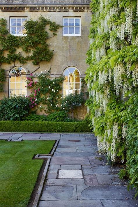At the mere mention of french gardens, scenes of fragrant orange trees, grand bubbling fountains, and symmetrical lawns of versailles often flood the mind. 95+ Beautiful Modern English Country Garden Design Ideas ...