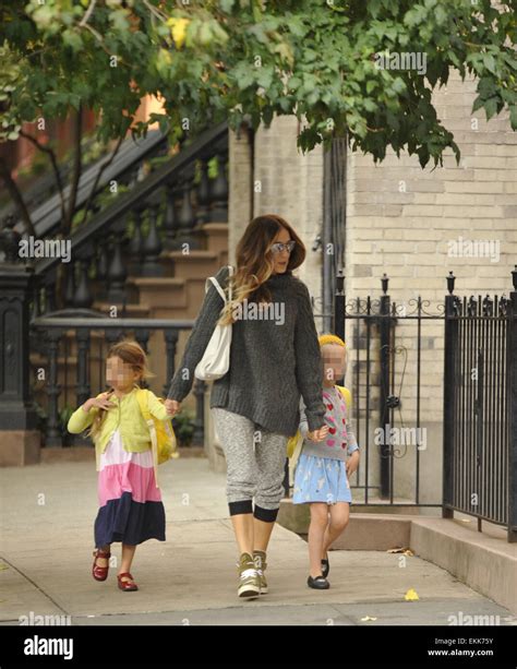 Sarah Jessica Parker Takes Twin Daughters Marion And Tabitha To