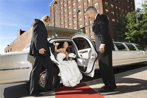 Wedding In A Limousine A Wonderful Idea Stretch Limousine Hire In