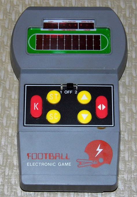 Vintage Football Electronic Handheldgame Model 003201 Led Handheld