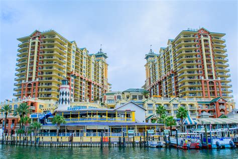 5 Reasons To Stay At The Emerald Grande Resort In Destin Fl Almost