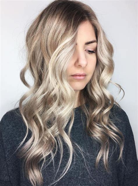 Dishwater Blonde Hair With Highlights Classy Hairstyles Blonde Hair