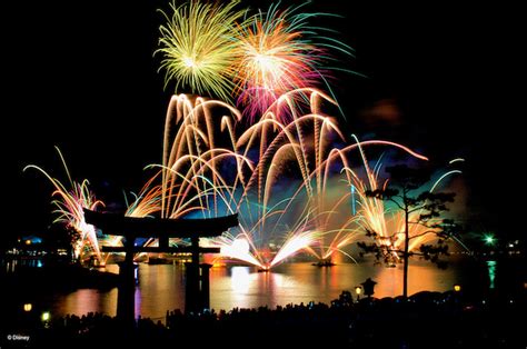 We got the good stuff! the absolute biggest 1.4g consumer fireworks allowed by federal law. Disney World 4th of July Fireworks 2018 | Excellent ...