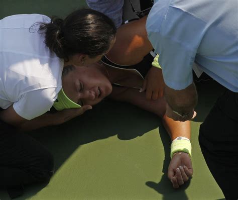 Female Tennis Player Collapses During Match At 2010 Us Open