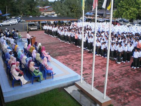 Puan azwani binti noordin 7. UNIT BIMBINGAN DAN KAUNSELING SMK SG BAYOR: PERHIMPUNAN ...