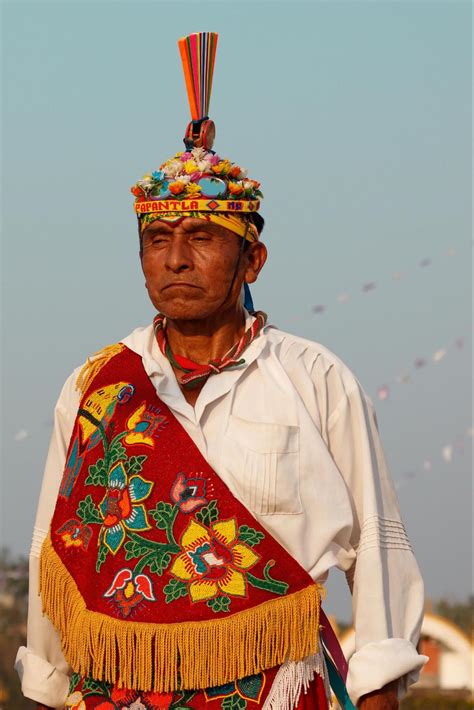 Uso De Textiles De Los Pueblos Originarios Los Voladores De Papantla