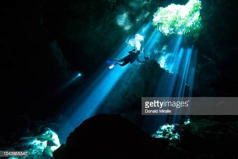Underwater Cave Mexico Stock Fotos Und Bilder Getty Images