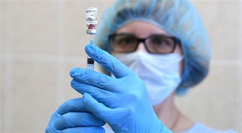 Singapore has approved the use of pfizer inc. Covid-19 vaccine: Singapore approves Pfizer-BioNTech in ...