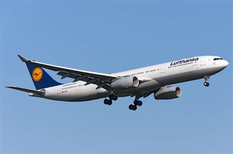 Airbus A330 300 Lufthansa Photos And Description Of The Plane