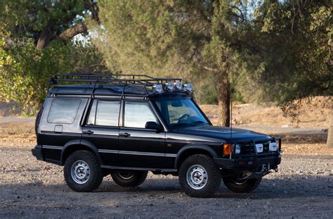 Najlepsze oferty i okazje z całego świata! Discovery 2 in the Spirit of Camel Trophy - Land Rover ...