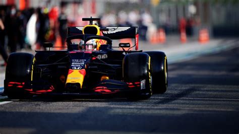 Despite beginning the 2021 season at the tender age of 23, max verstappen is one of f1's most experienced drivers and definitely one of its most exciting talents. VIDEO: Dat gaat maar net goed, Max Verstappen kan Daniel ...