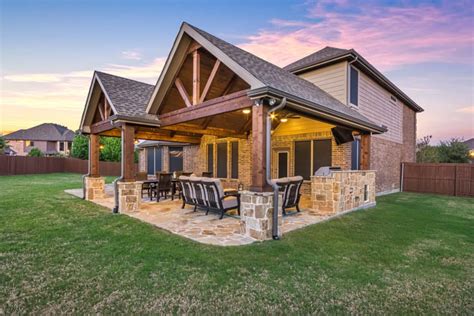 Outdoor Projects Using Cedar Finishes Texas Custom Patios