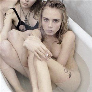 Cara Delevingne Sexy Tapy