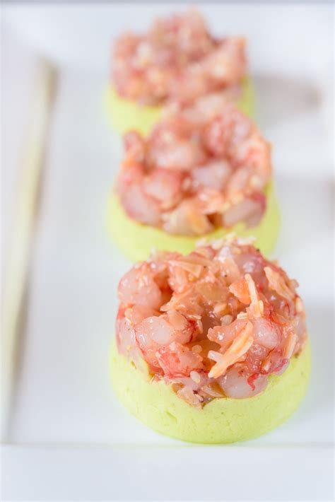 Check spelling or type a new query. Ricetta - Tartare di gambero rosso con mousse di avocado ...