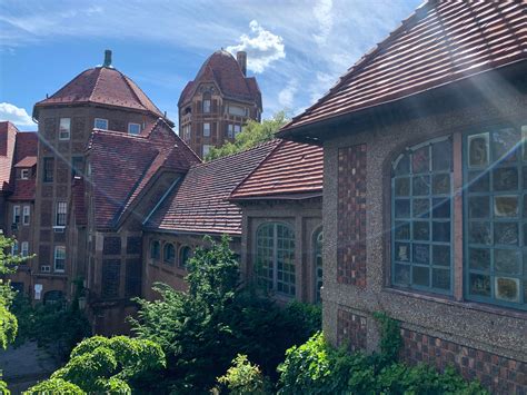 Breakdown of funding sources for NYC subway compared to other networks