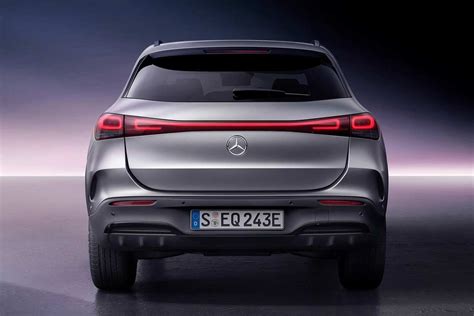 It is part of the eq family, a range that will expand to include 10 new models by 2022. Mercedes-Benz EQA Rear 2021 | AUTOBICS