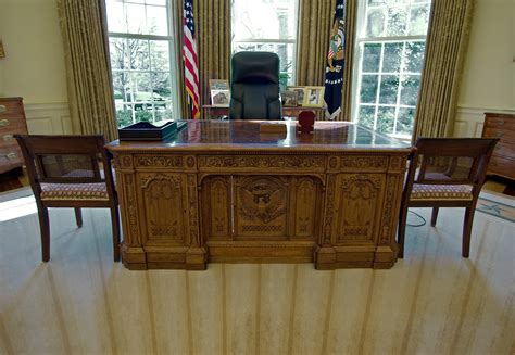 Fdr's oval office desk franklin roosevelt used this desk and chair in the white house oval office throughout the 12 years he served as president of the united states. Secrets of the Oval Office's Resolute Desk, Used by Every ...