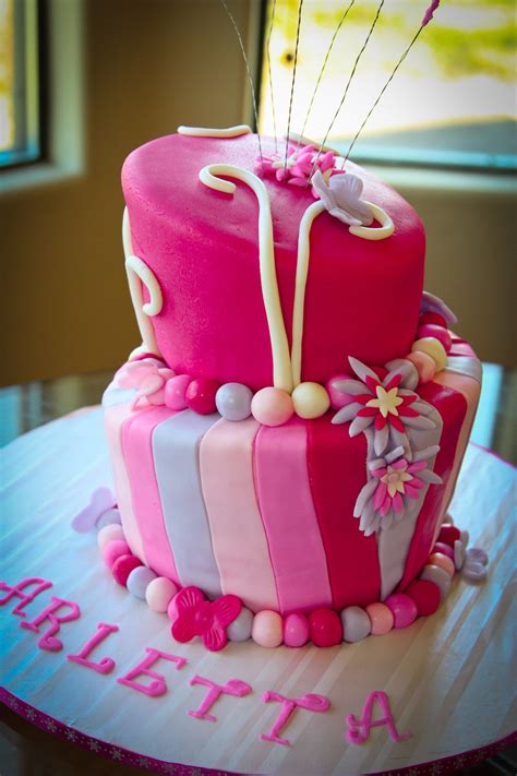 Birthday Cake By Kris Beautiful Birthday Cakes Girl Cakes 1st