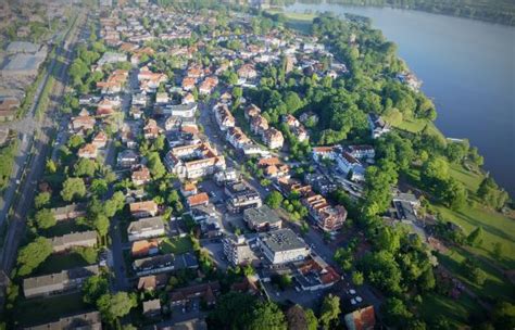 To do so, the hotel provides the best in services and amenities. Hotel HansenS Haus am Meer in Bad Zwischenahn - HOTEL DE