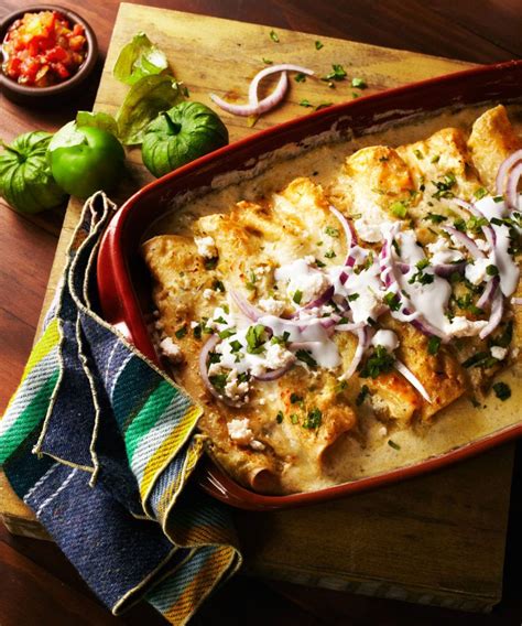 42 Easy Mexican Dinners Mexican Food Recipes Enchiladas Suizas