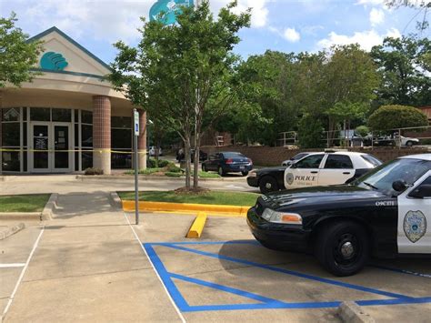 Free checking, interest checking, credit card, mortgage, cash management, home equity loan, business loan, kids savings, minor savings, First Security Bank branch robbed