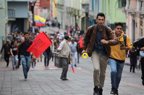 El escenario de estas 48 horas se repetirá los días 21 y 22 de marzo, cuando los gremios nacionales llevarán a cabo una marcha federal que se traducirá en un paro. PARO NACIONAL | Vea imágenes impactantes de la jornada de ...