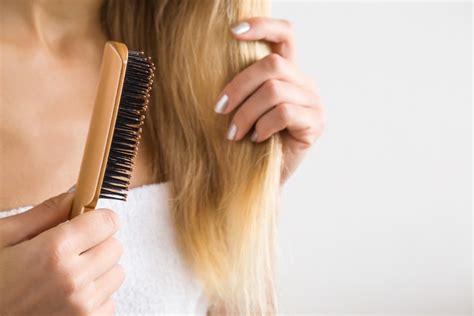 Czym Układać Włosy I Jak Je Czesać Aby Ich Nie Zniszczyć 4 Zasady