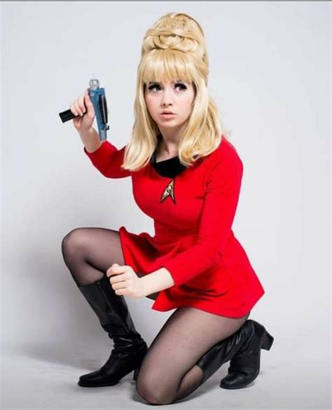 Pin By Da Jinx On Star Trek And Space Girls Star Trek Cosplay Star Trek Costume Star Trek Uniforms